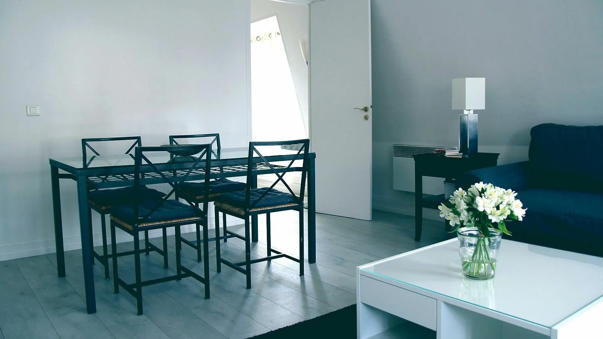Rue De Ponthieu Furnished * Paris